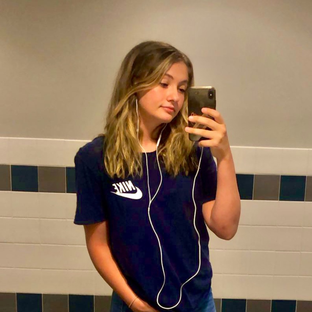 Meet your Posher, Brooke